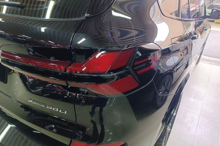 Used BMW X5 2023 xDrive 30Li Luxury M Sport Night Edition Package
