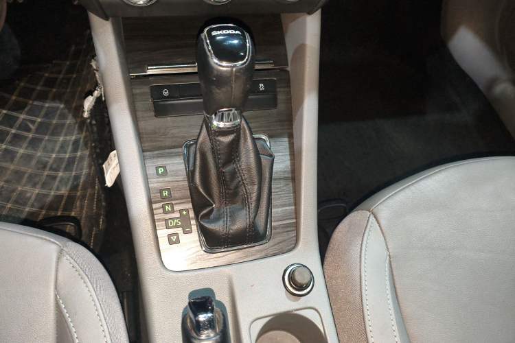 Used Skoda Octavia 2015 1.6L Automatic Yijun Edition