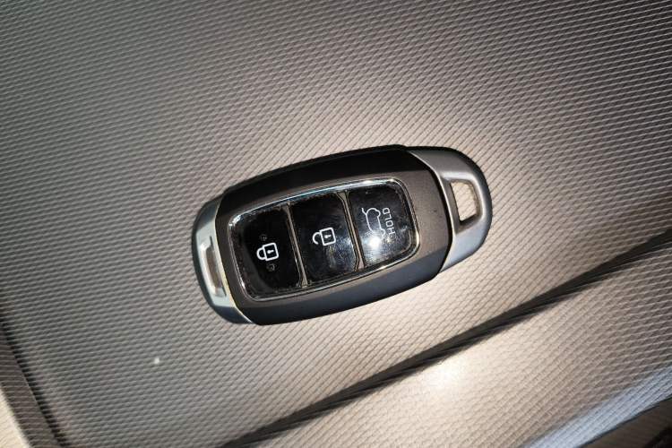 Used Hyundai Palisade 2021 3.5L Automatic 4x4 GLS Vehicle Key