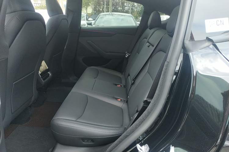 Used Tesla Model Y 2026 Rear-Drive Model Left Rear Seat