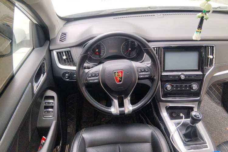 Used Roewe RX5 2016 20T Two-Wheel Drive Manual Flagship Edition