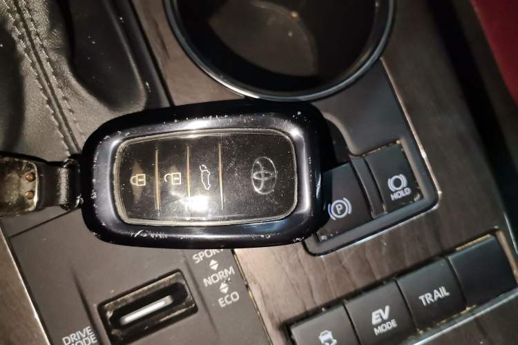 Used Toyota Crown Kluger 2024 2.5L HEV Four-Wheel Drive Flagship Edition Vehicle Key