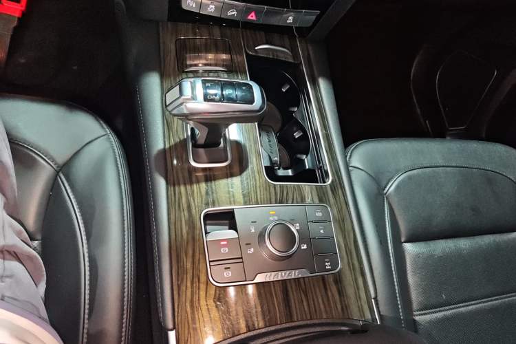 Used Haval H9 2017 2.0T Gasoline 4x4 Luxury 7-Seater