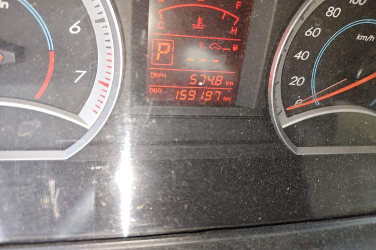 Used Bestune B50 2012 1.6L automatic with sunroof