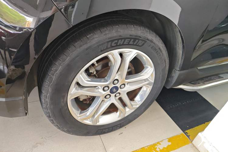 Used Ford Edge 2015 2.0T GTDi Two-Wheel-Drive High-Line Version Exterior 4