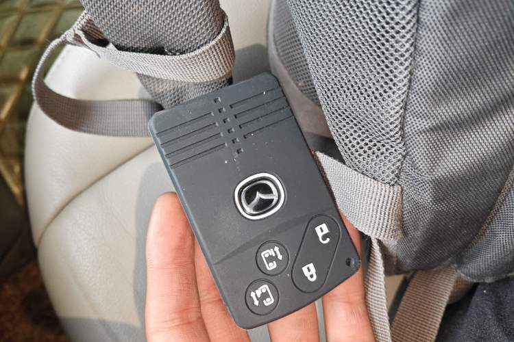 Used Mazda Mazda 8 2013 2.5L Ultimate Edition
