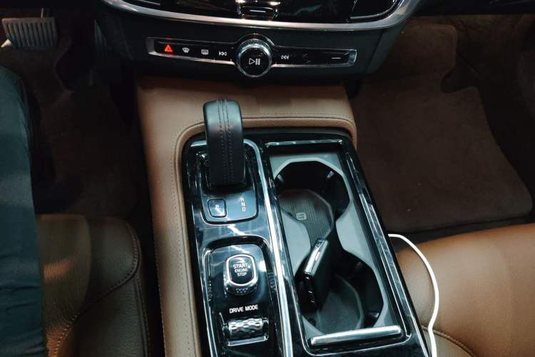 Used Volvo S90 New Energy 2020 Restyled T8 E-Drive Hybrid Zhiyi Luxury Edition