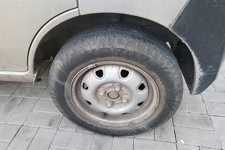 Used CHANGAN KAICHENG Star 2 2012 1.0L Base Version JL466Q9 Right Front Wheel Hub