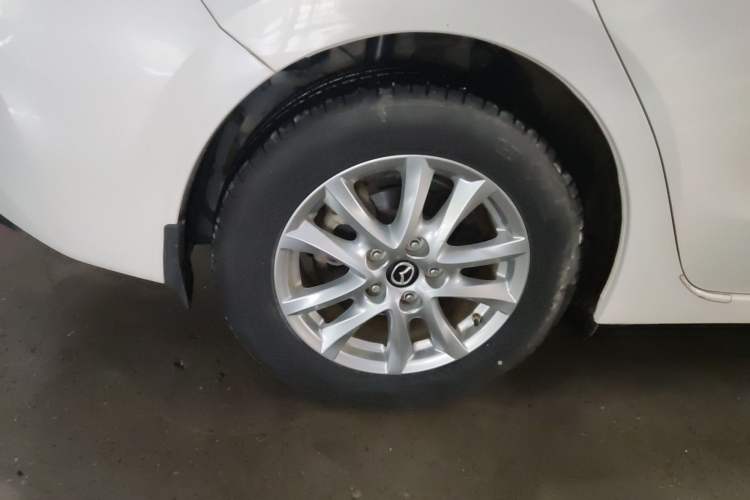 Used Mazda 3 Axela 2019 Cloud-Controlled Version Sedan 1.5L Automatic Comfort Trim China V Standard Exterior 5