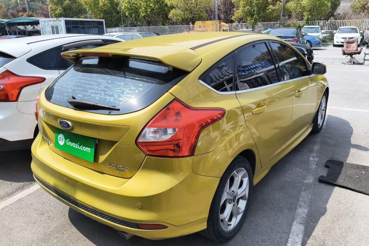 Used Ford Focus 2012 Hatchback 2.0L Manual Luxury Sport Model
