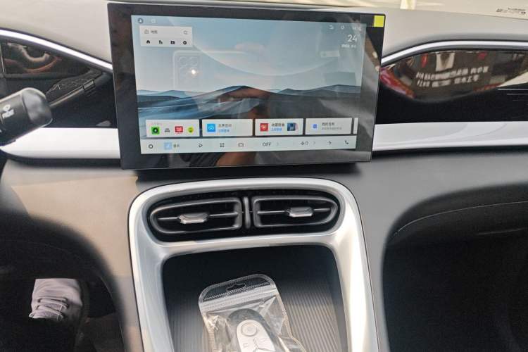 Used Geely Galaxy Geome 2026 Model 310km Youth Edition Audio And AC Panel