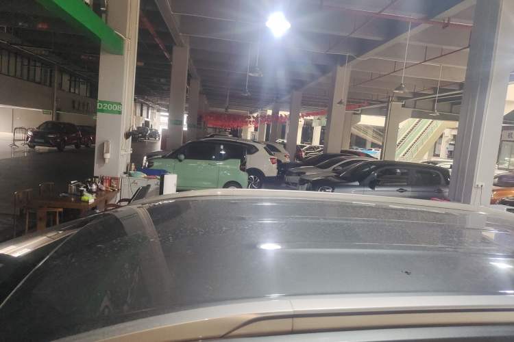 Used AION Y 2023 Plus 510 Enjoy Edition Roof