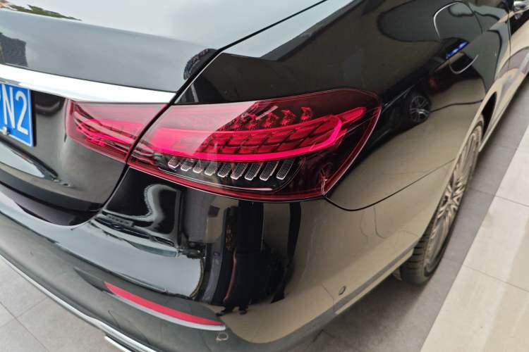 Used Mercedes-Benz E-Class 2022 Revised Version E 300 L Luxury Edition Exterior 3