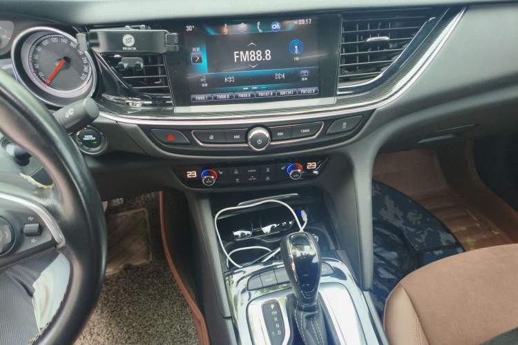 Used Buick Regal 2017 20T Luxury Model
