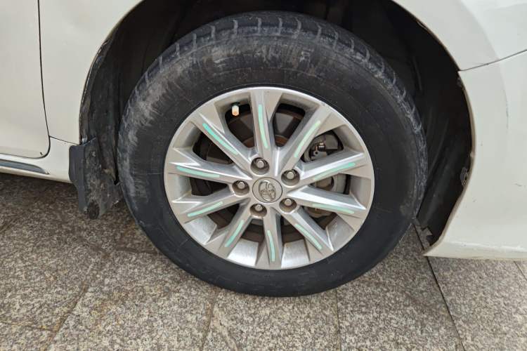 Used Toyota Camry 2013 2.5G Comfort Edition Right Front Wheel Hub