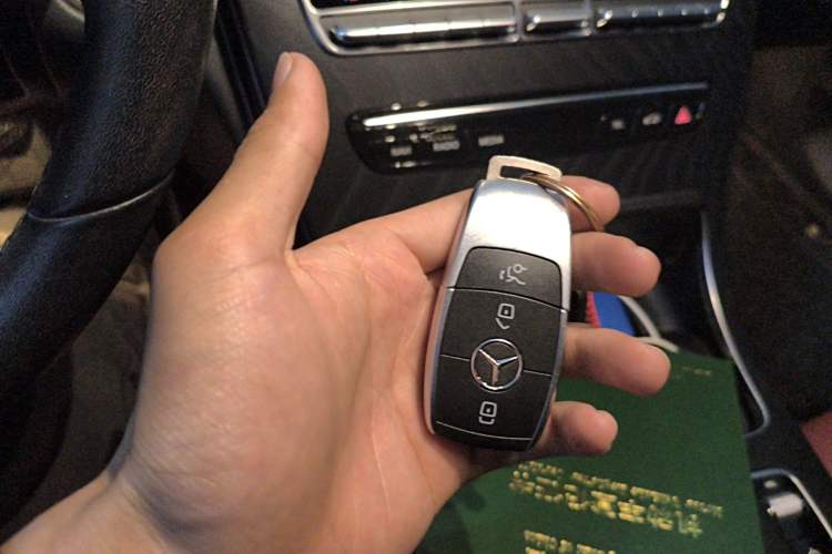 Used Mercedes-Benz C-Class 2019 C 260 L Sport Edition Vehicle Key