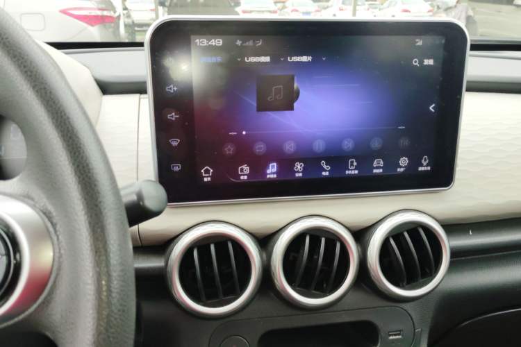 Used ORA Black Cat 2019 351 km Family Edition
