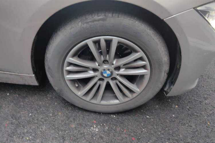 Used BMW 3 Series 2014 320Li Fashion Model
