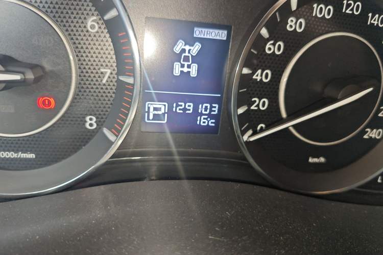 Used Nissan Patrol 2018 4.0L LinkedIn Edition Odometer Close Up