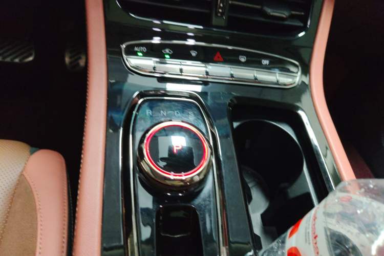 Used Skyworth HT-i 2022 1.5L PHEV 205KM Zhiyuan Edition Plus
