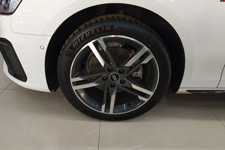 Used Audi A4L 2022 40 TFSI Luxury Dynamic Model
