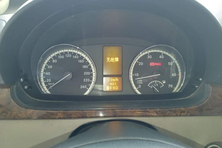 Used Mercedes-Benz Viano 2010 2.5L Luxury Edition Instrument Cluster