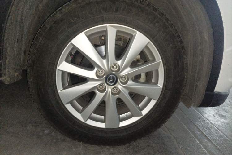 Used Mazda CX-5 2014 2.0L Automatic Two-Wheel Drive Urban Version Right Front Wheel Hub