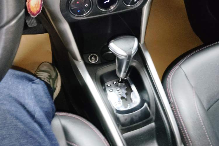 Used Citroen C3-XR 2015 1.6L Automatic Pioneer Model Gear Lever