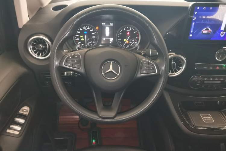 Used Mercedes-Benz Vito 2021 2.0T Elite Version 7 Seats
