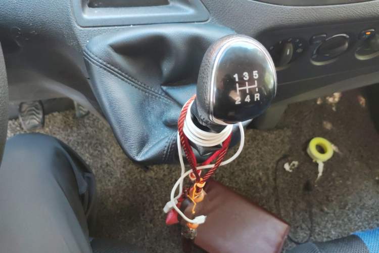 Used Ford Transit 2017 2.0T Diesel Multi-Function Commercial Vehicle Mid-Drive Mid-Roof China V Standard