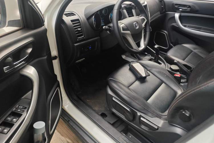 Used Changan CS35 2015 1.6L Manual Luxury Model China V Standard