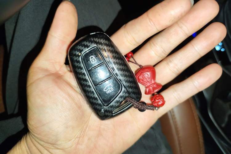 Used Hyundai Santa Fe 2013 Revised Version 2.4L Automatic All-Wheel Drive Luxury Trim