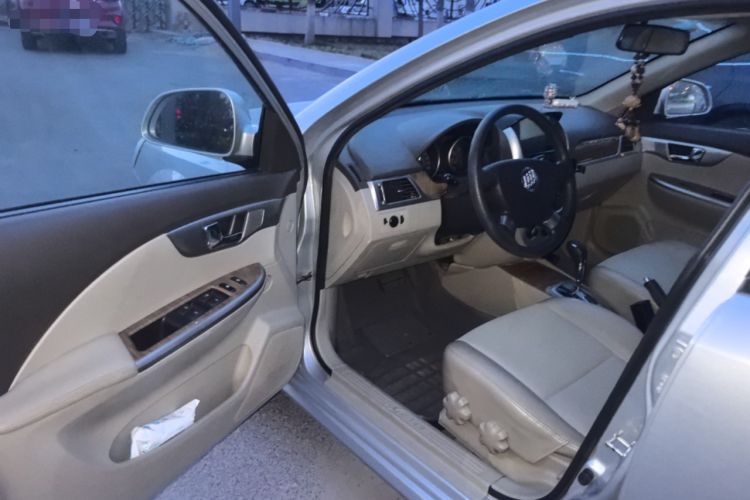 Used Buick Excelle 2015 1.5L Automatic Classic Model
