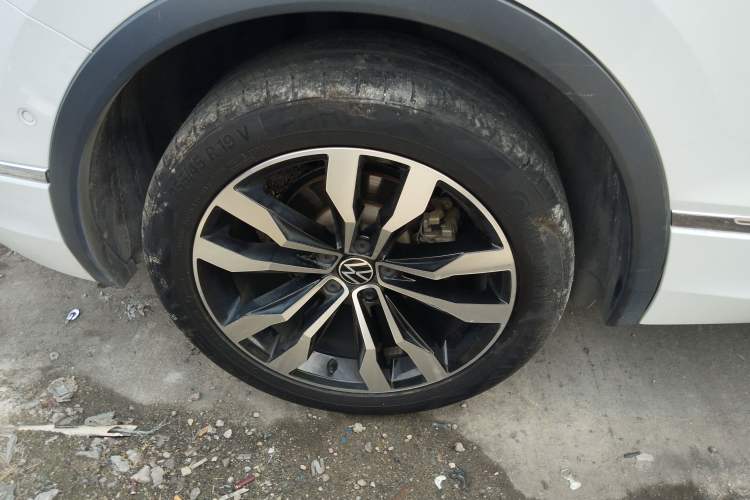 Used Volkswagen Tiguan L 2021 330TSI Automatic Two-Wheel Drive R-Line Enhanced Edition