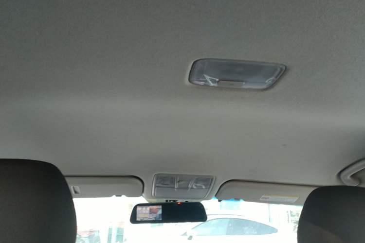 Used Hyundai Elantra (5th Generation / Langdong) 2015 1.6L Automatic Fashion Model