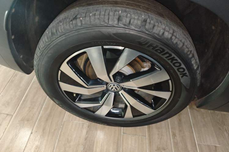 Used Volkswagen Tayron 2022 330TSI Two-Wheel Drive Luxury Smart Connectivity Version
