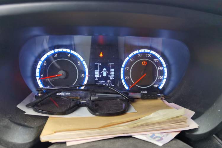 Used Chana Ounuo S 2025 1.5L Deluxe Edition Dual-Steaming Air-Conditioned Passenger Vehicle JL473QG 5 Seats
