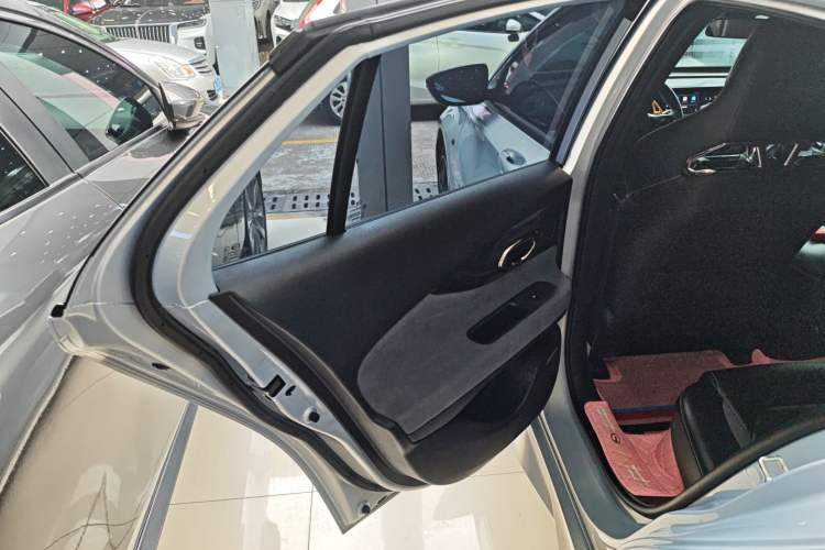 Used GAC Trumpchi EMPOW 2023 400T Automatic R PRO