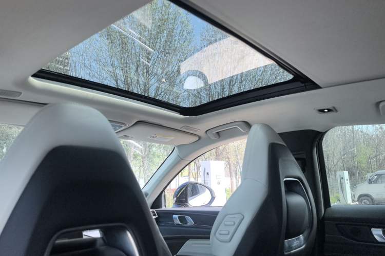 Used Lynk & Co 05 2022 2.0T Two-Wheel Drive Shine Halo
