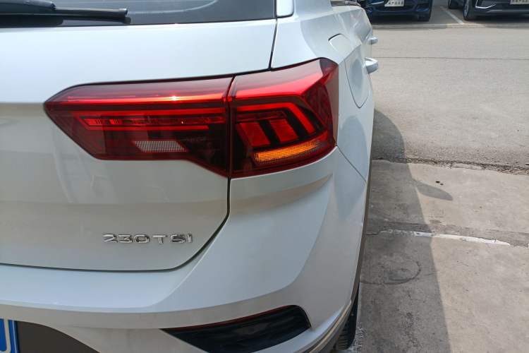 Used Volkswagen T-ROC 2020 230TSI DSG Two-Wheel Drive Advanced Version