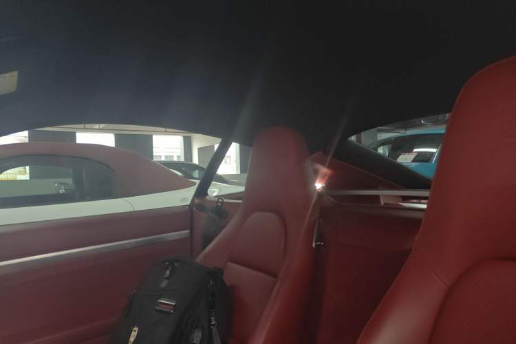 Used Porsche 718 2020 Cayman 2.0T
