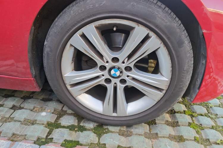 Used BMW 3 Series 2014 320i Sport Design Package
