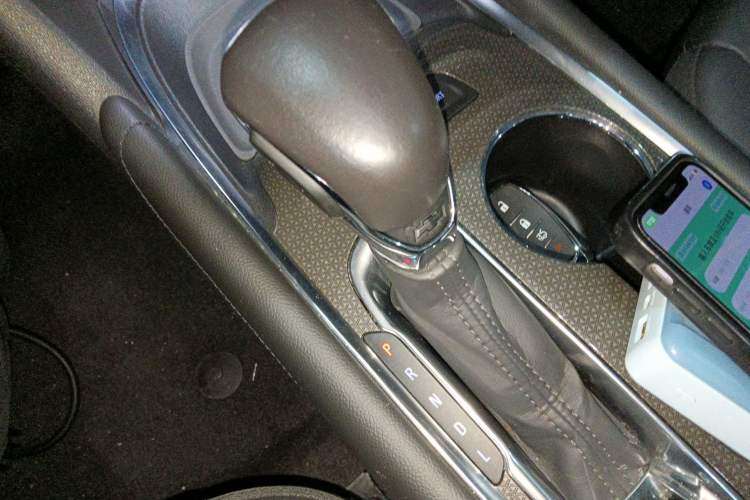 Used Chevrolet Malibu XL 2021 535T Automatic Sport Edition Gear Lever