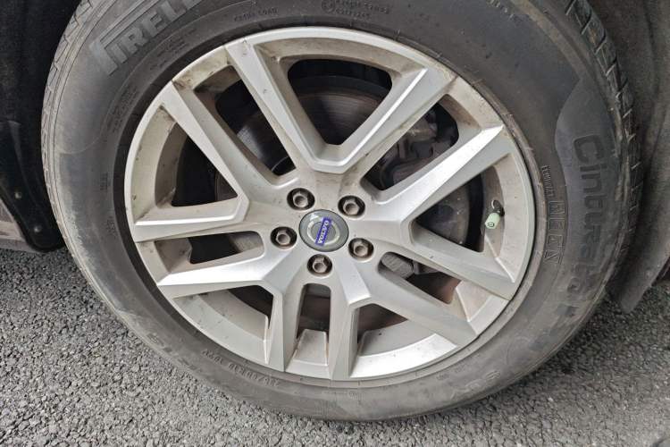 Used Volvo XC60 2017 T5 AWD Smart Upgrade Model
