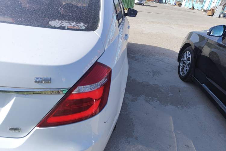 Used Geely Auto Emgrand 2017 Sedan Million Edition 1.5L Manual - Upward Version