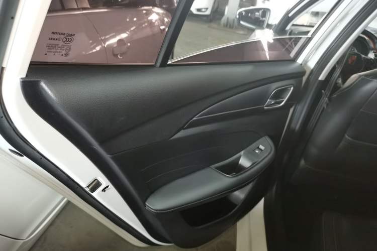 Used Roewe i5 2019 1.5L Automatic 4G Connected Linghao Flagship Edition