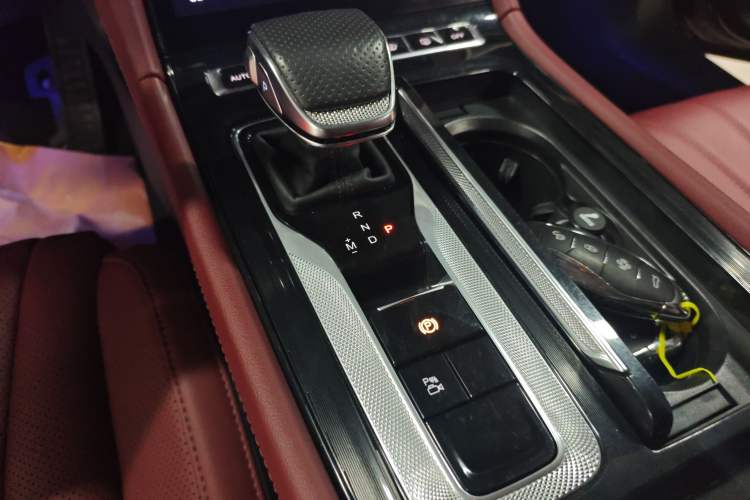 Used Hongqi H5 2024 1.5T DCT Smart Connect Flagship Edition Gear Lever