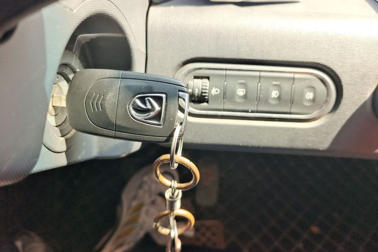 Used Baojun E100 2019 250KM Smart Drive Edition Vehicle Key