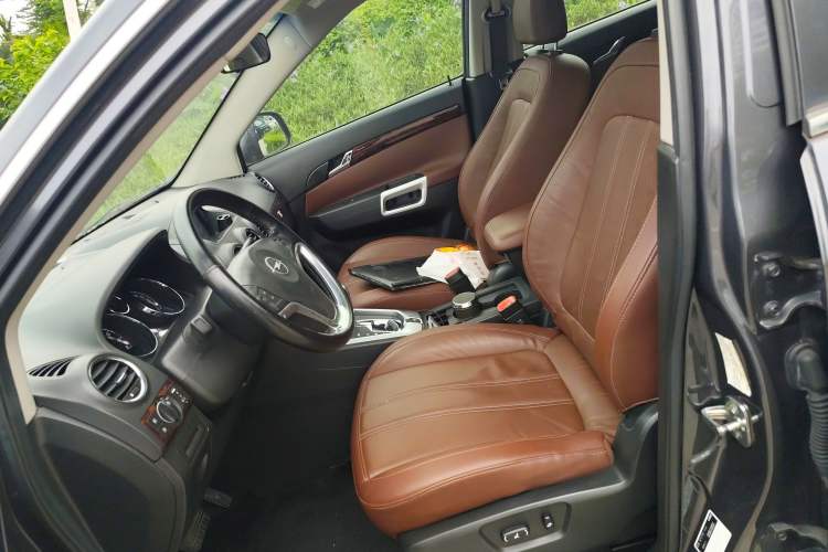 Used Opel Antara 2013 2.4L Two-Wheel Drive Comfort Edition
