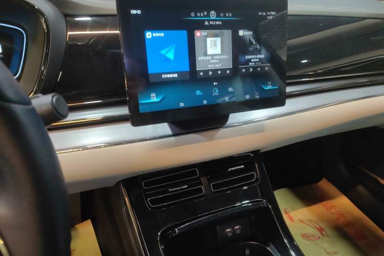 Used BYD e9 2021 Business Edition
